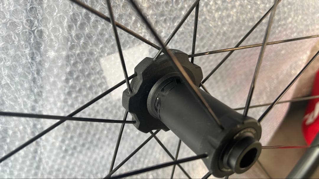 SCOPE R4 カーボンホイール前後セット 特別デカール仕様