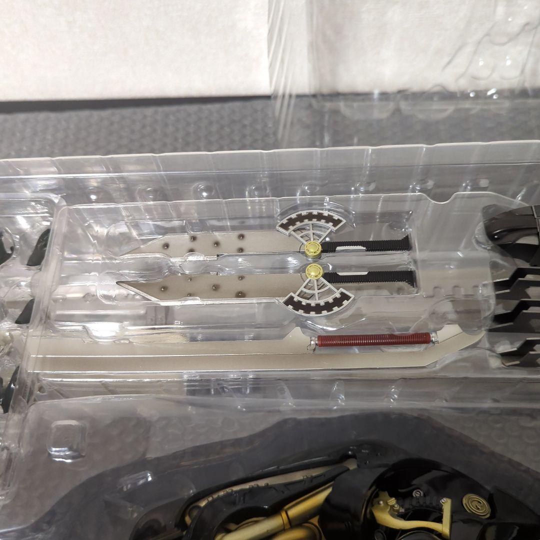 【希少・美品】プレイアーツ改　クラウド・ストライフ&フェンリル　フィギュア