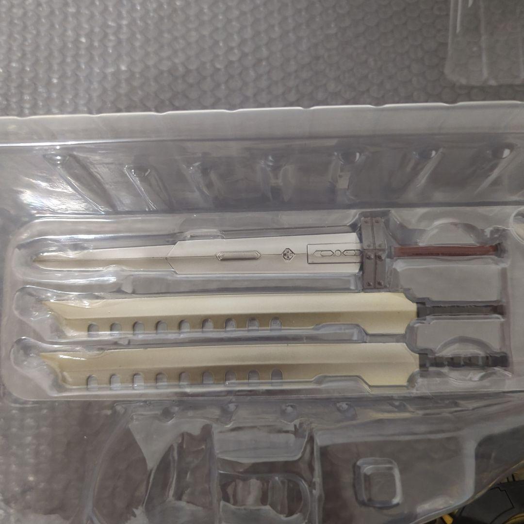 【希少・美品】プレイアーツ改　クラウド・ストライフ&フェンリル　フィギュア