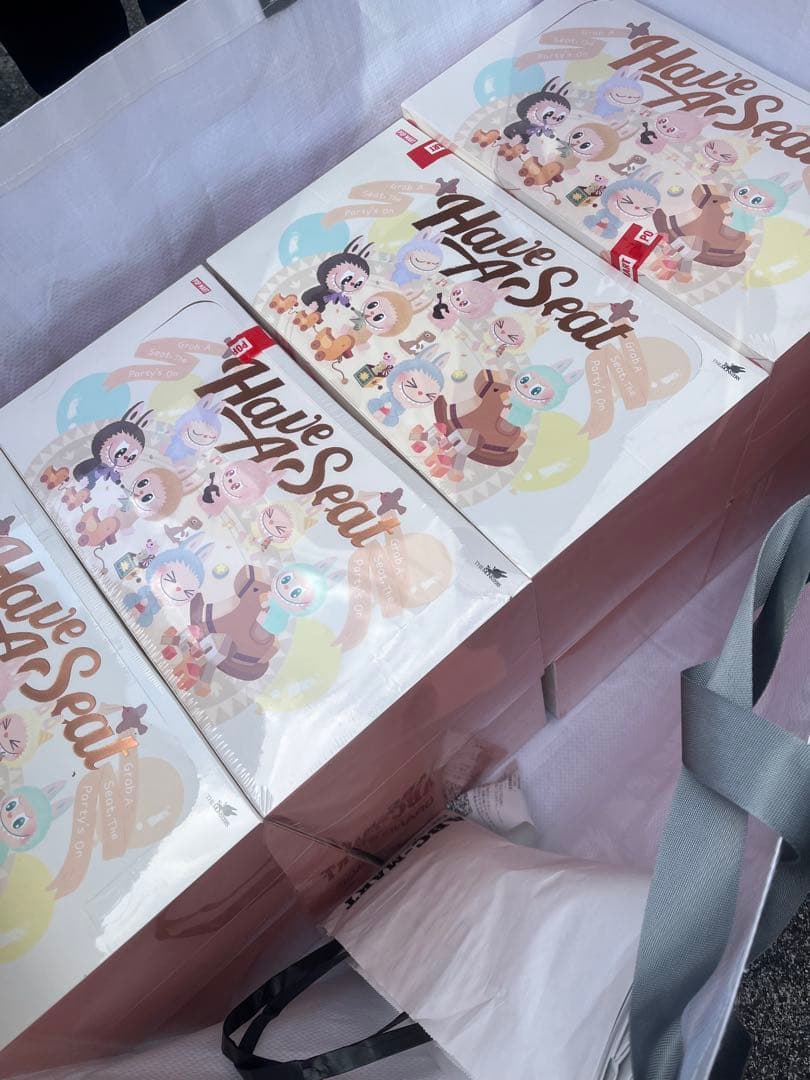 LABUBU THE MONSTERS Have A Seatぬいぐるみ新 x8