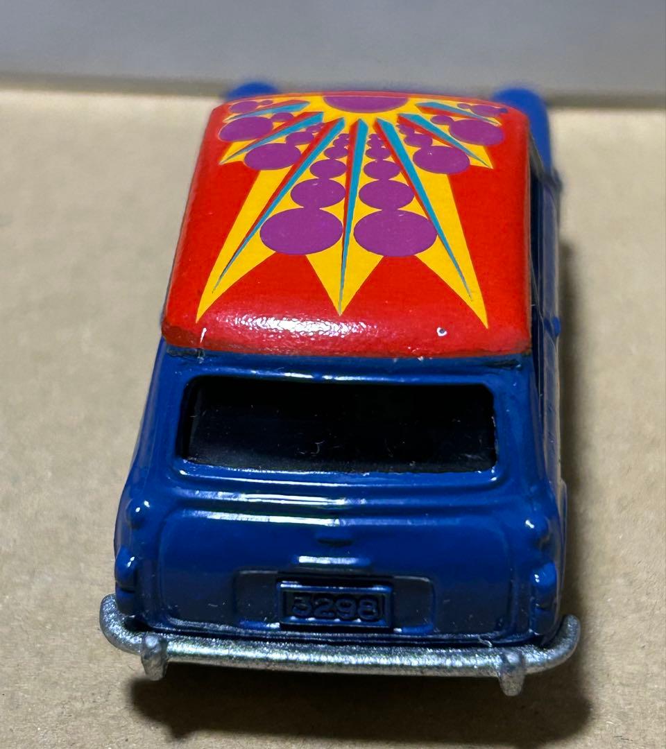 トミカ ミニクーパー トラフィック特注 ポップアート 群青色/赤ルーフ