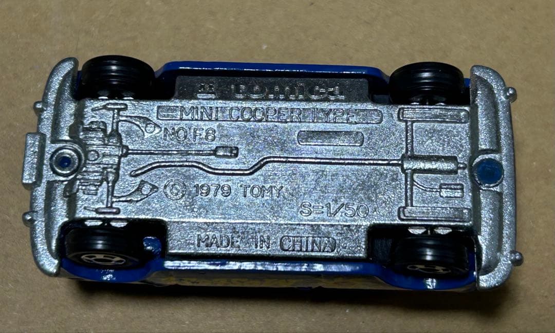 トミカ ミニクーパー トラフィック特注 ポップアート 群青色/赤ルーフ
