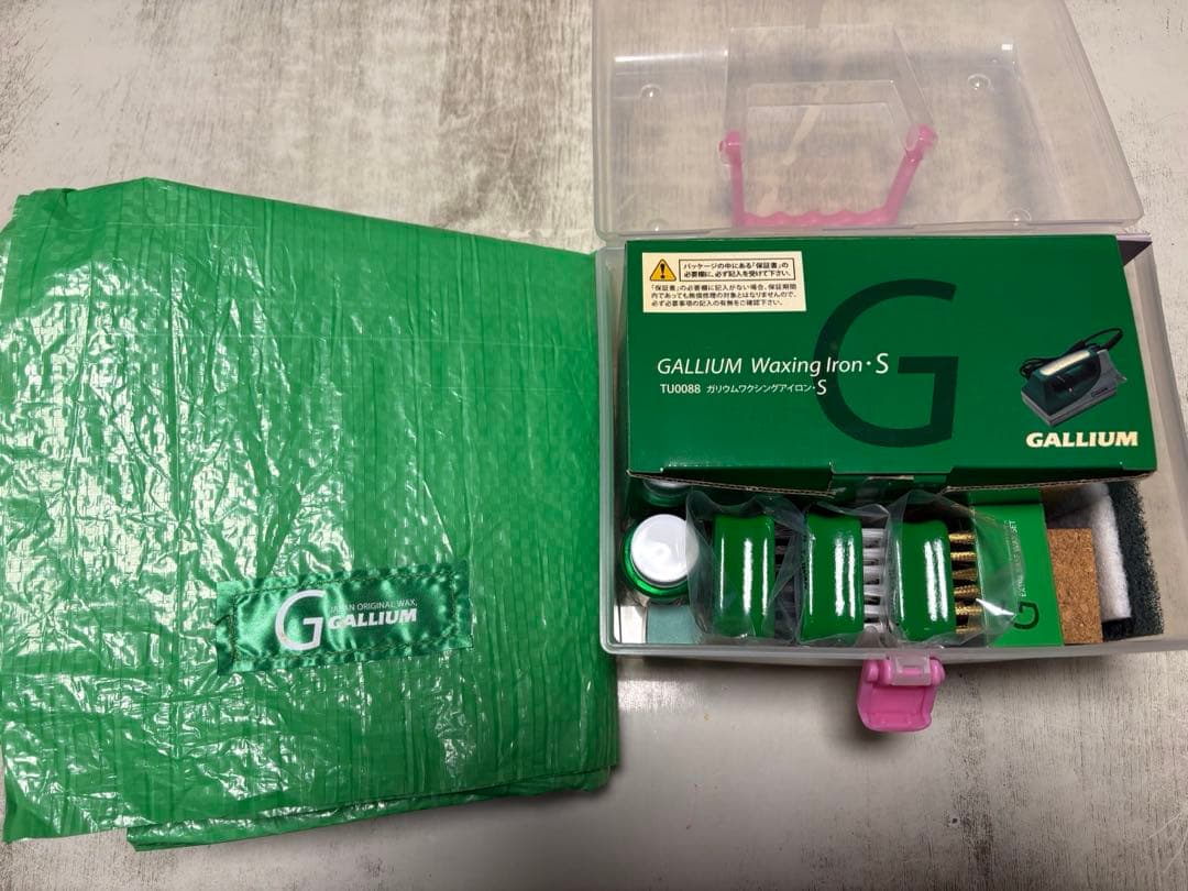 新品・未使用　GALLIUM ガリウム　ホットワックス　アイロンセット