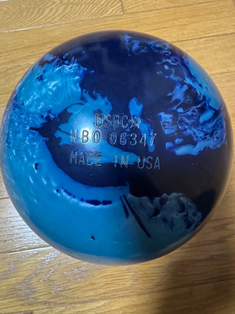 VENOM ブルーコーラル　ボウリングボール 15ポンド