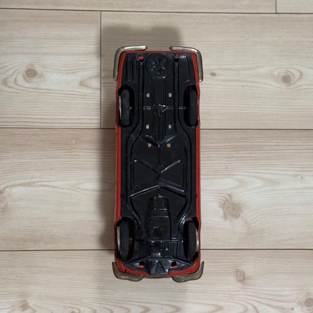 【古いブリキの自動車】ASTOM MARTIN DB6 アサヒ玩具 007