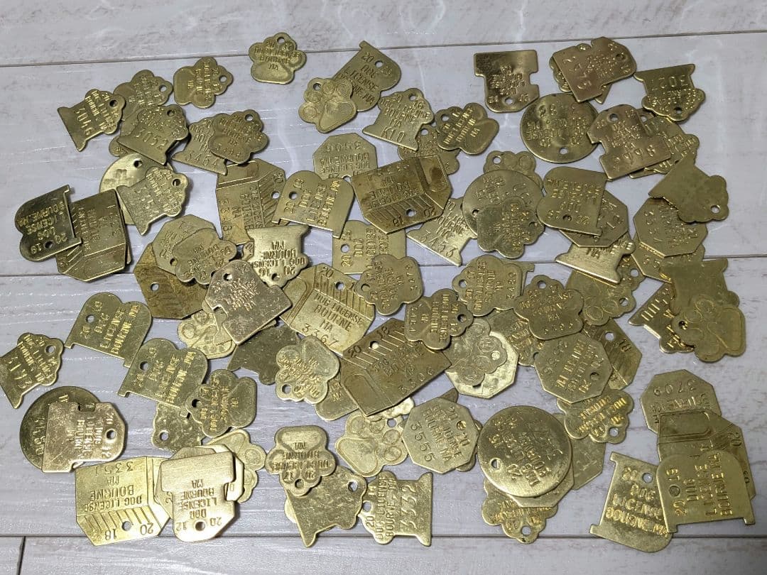 100個 ドッグタグ 真鍮 USA アメリカ雑貨 金色 大量 まとめ売り 当時物