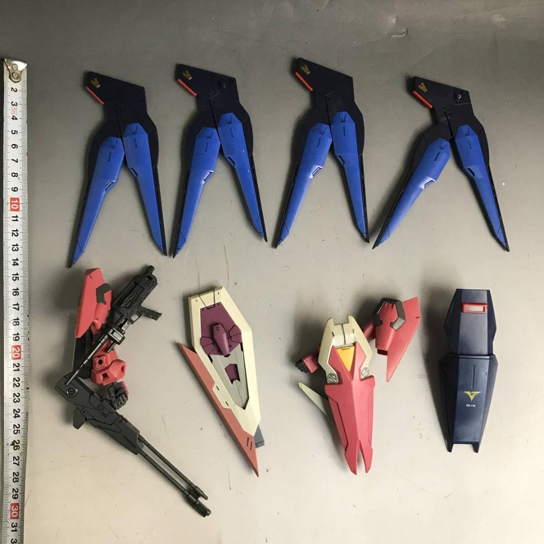 ガンプラ プラモデル 完成品 ガンダム 11体 部品 パーツ 機動戦士