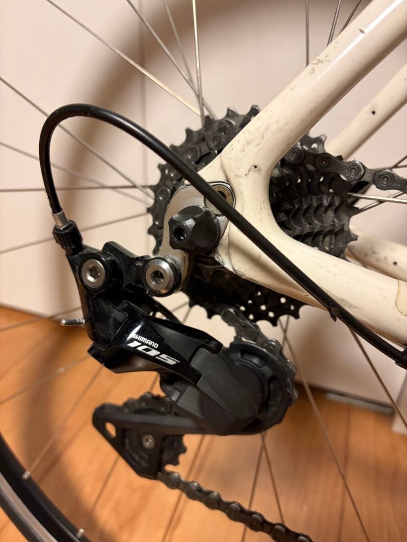 FOCUS CAYOロードバイク