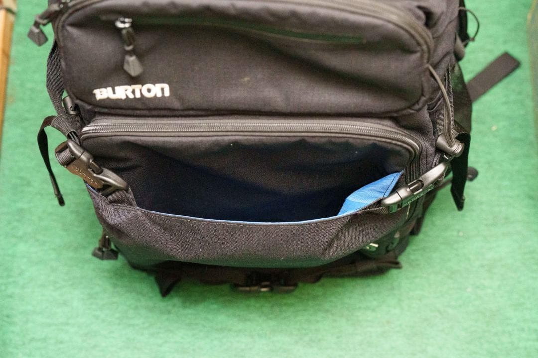 Burton カメラバッグ