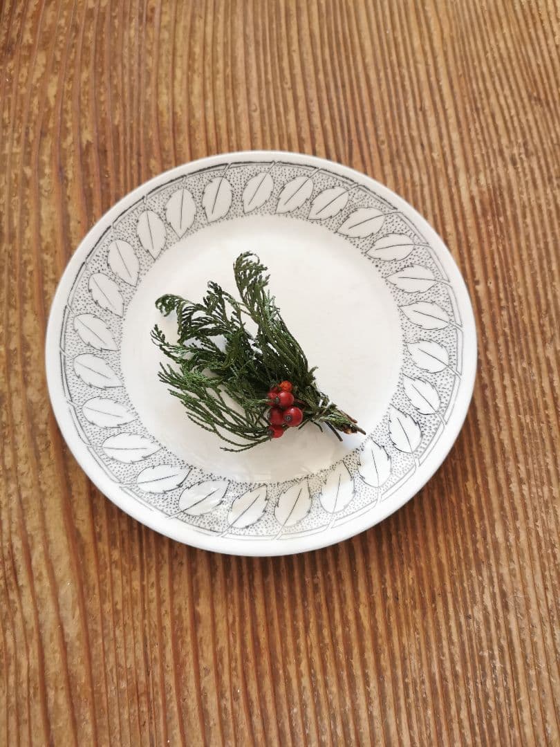 ヴィンテージ スウェーデン イェフレ ブラード リーフ 葉の線描と点描 プレート