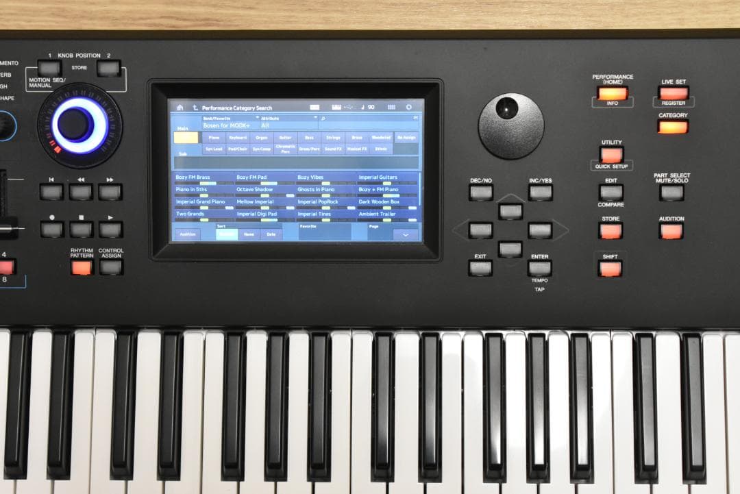 YAMAHA ヤマハ MODX6+ シンセサイザー