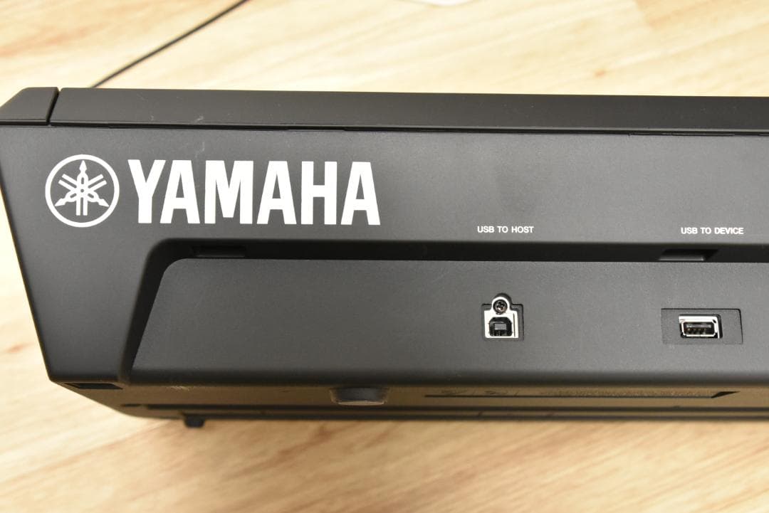 YAMAHA ヤマハ MODX6+ シンセサイザー