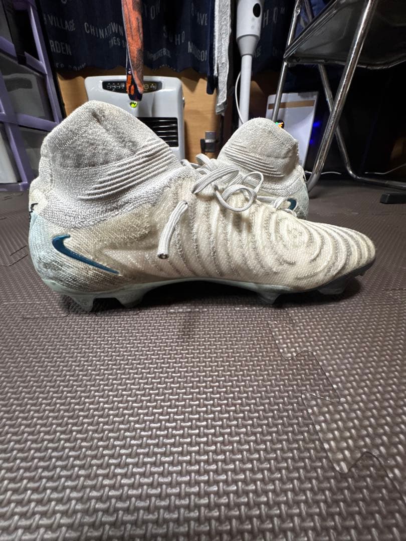 Nike サッカーシューズ ハイカット ホワイト・グレー