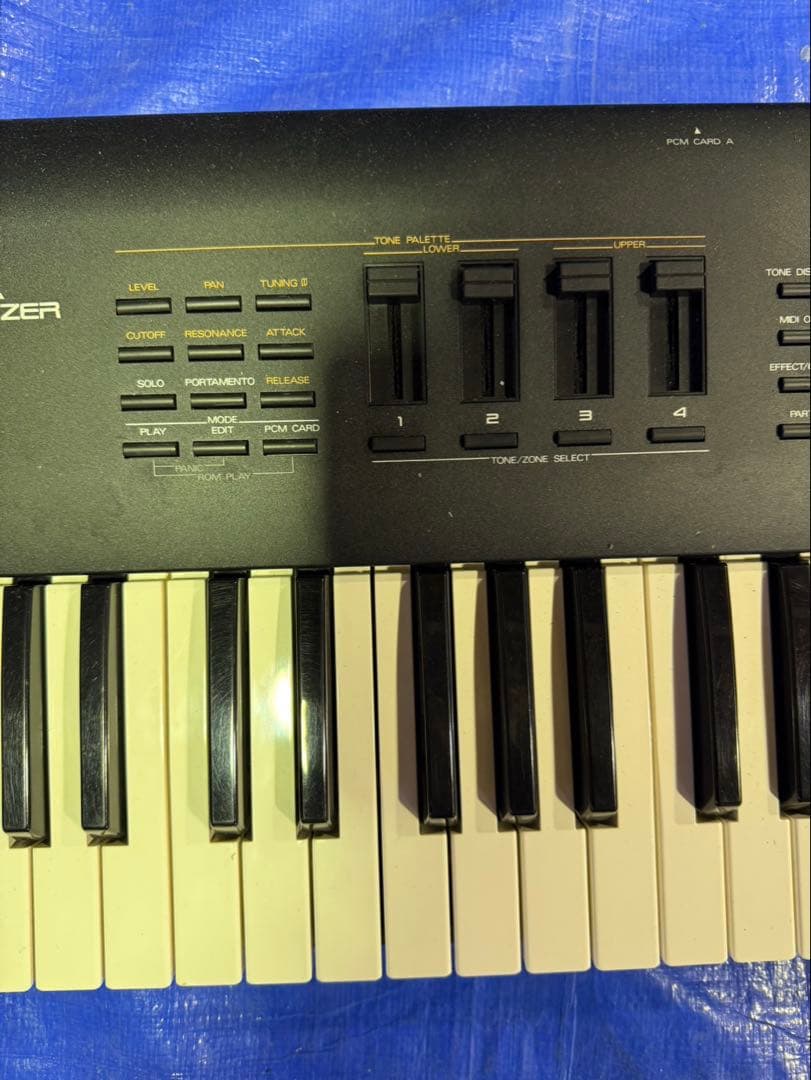 ka5 ローランド D-70 AB97109 シンセサイザー キーボード