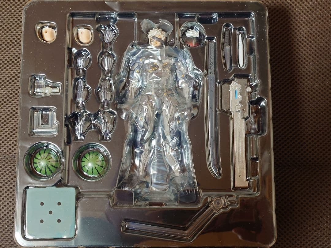 リボルテックヤマグチ　雷電　メタルギアソリッド　メタルギアライジング