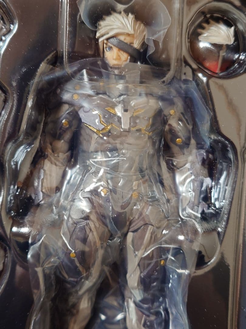 リボルテックヤマグチ　雷電　メタルギアソリッド　メタルギアライジング