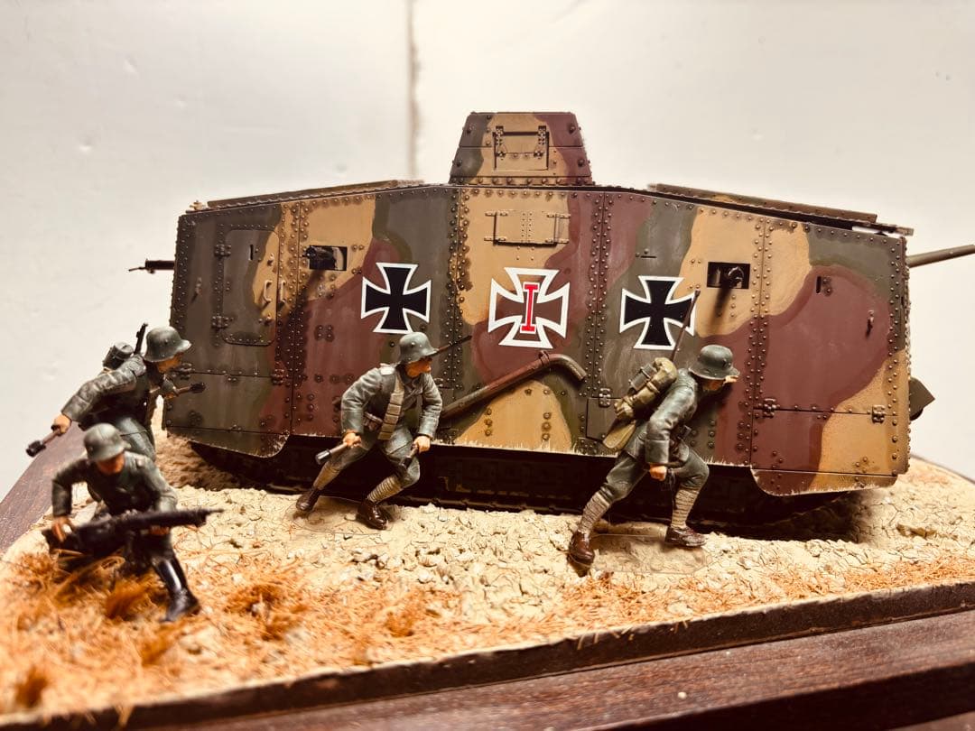 WWI ドイツ帝国陸軍戦車 A7V1/35スケールモデル