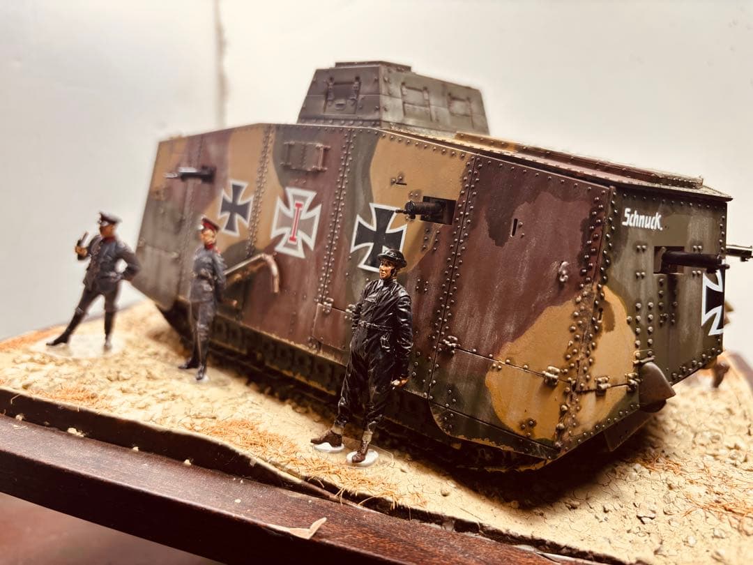 WWI ドイツ帝国陸軍戦車 A7V1/35スケールモデル