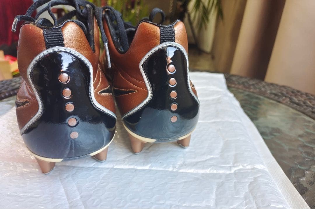 【ロナウド】イタリア製のブラウンのNikeスパイクシューズ、サイズ43.0