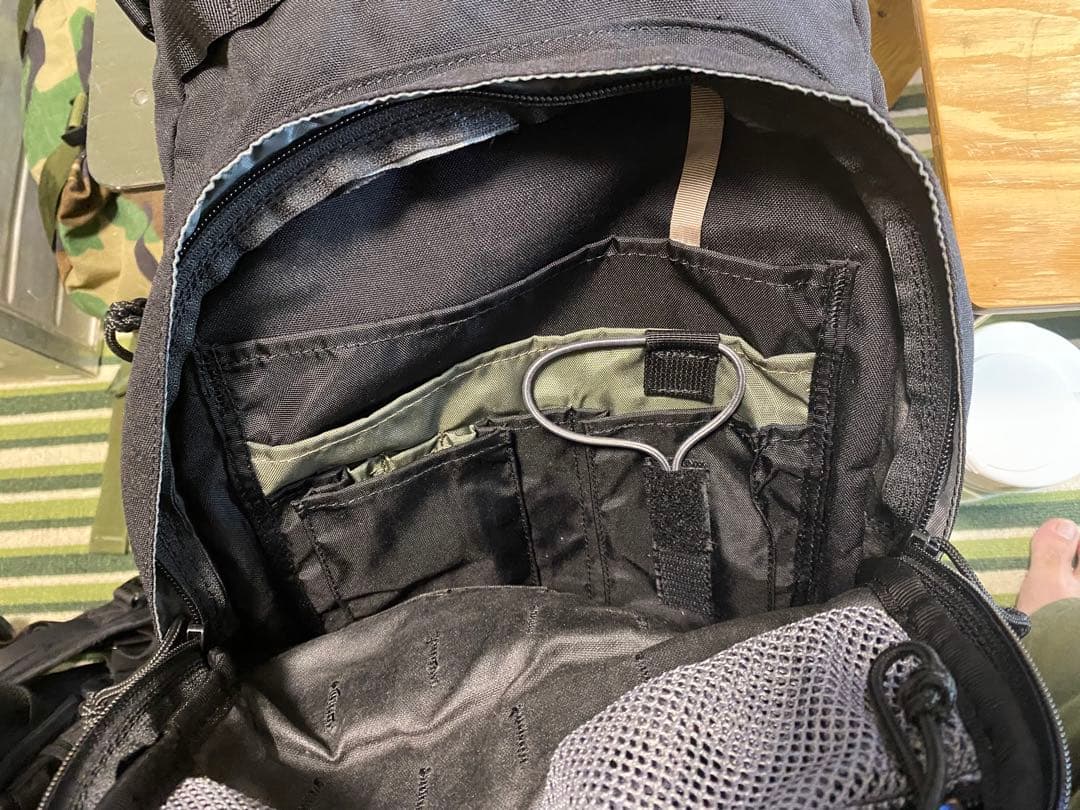 お*か様 米軍　 CAMELBAK ブラックバックパック ハイドレーション付き