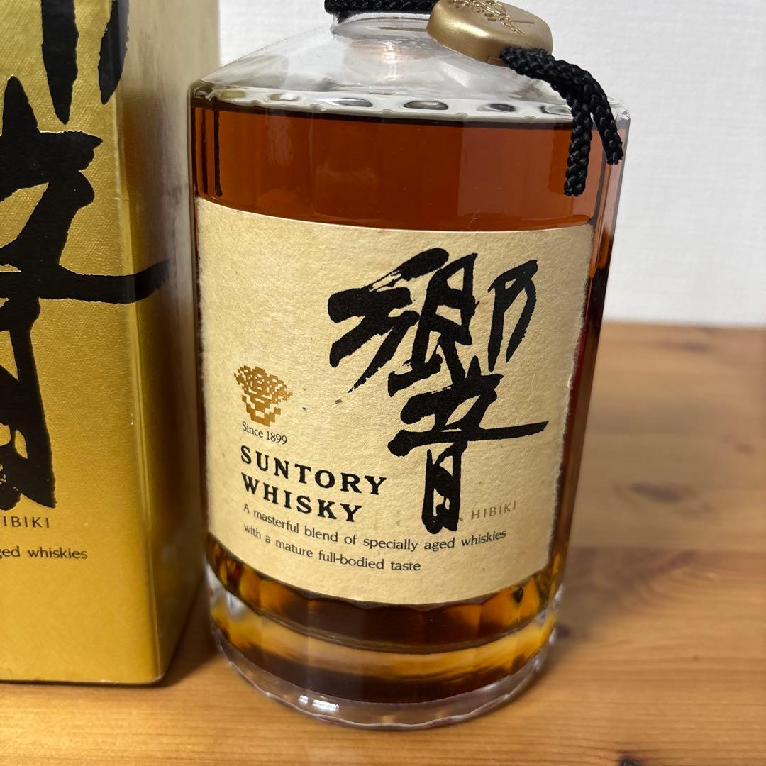 サントリーウイスキー響　裏ゴールドラベル　旧ボトル　箱付き　未開栓 ❸