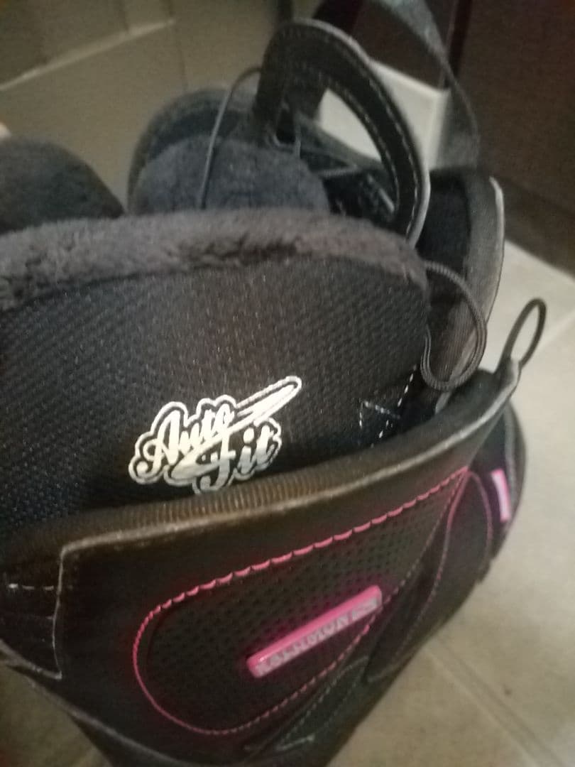 美品 SALOMON 24cm スノーボードブーツ