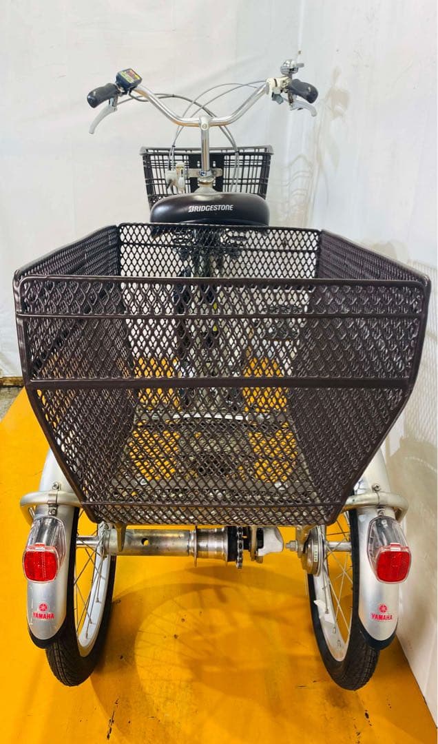 送料無料条件付き　YAMAHA PAS 電動アシスト自転車三輪車(18/16型)