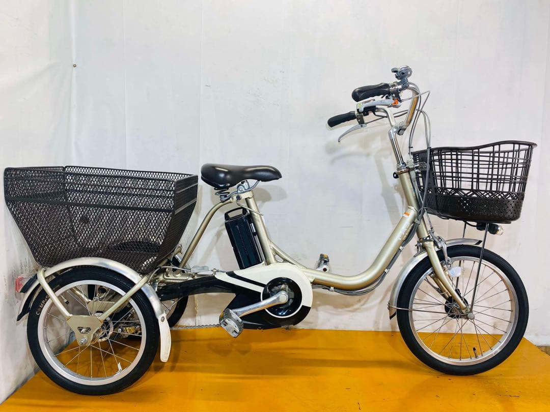 送料無料条件付き　YAMAHA PAS 電動アシスト自転車三輪車(18/16型)