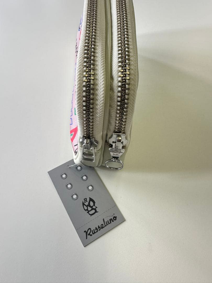 【新品未使用】ポーチ(縦:16cm横:29cmマチ:8cm) ラッセルノ1564