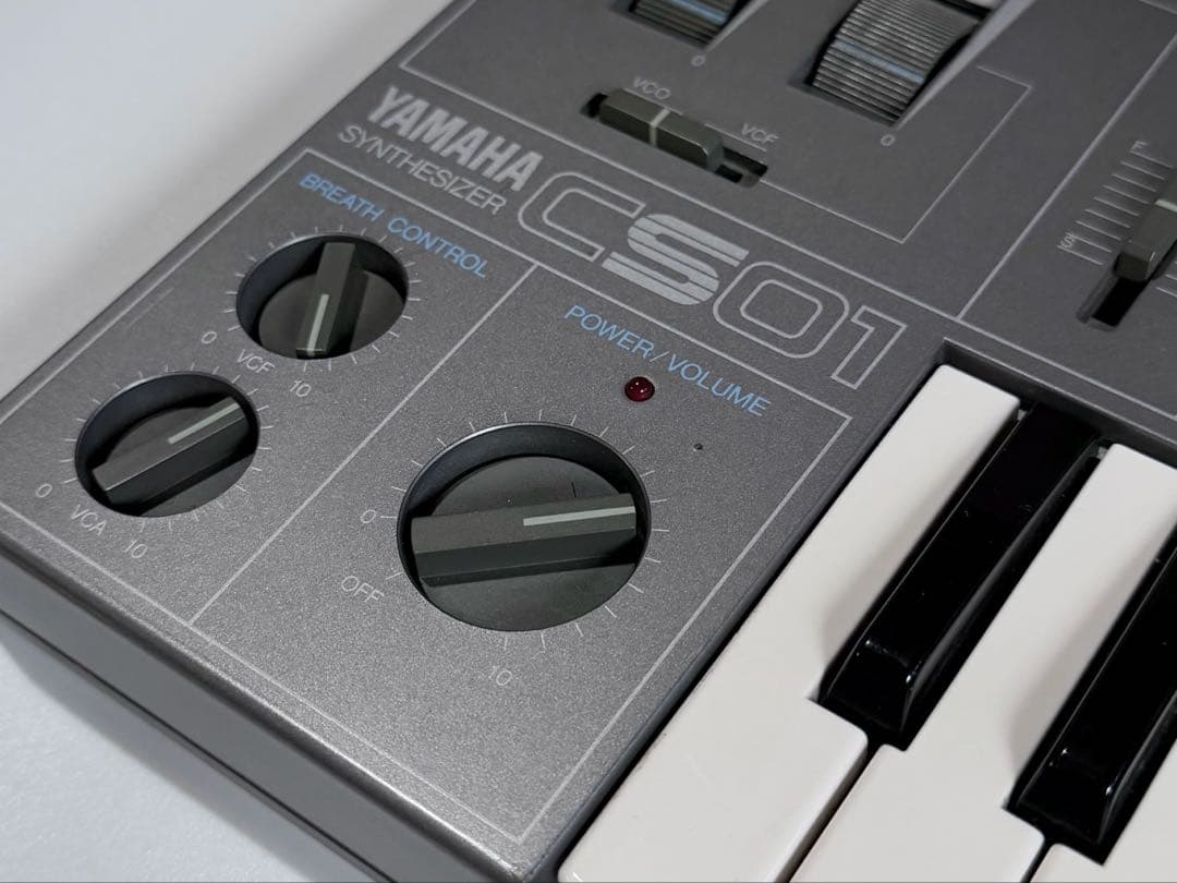 動作品YAMAHA CS01 アナログシンセサイザー￼