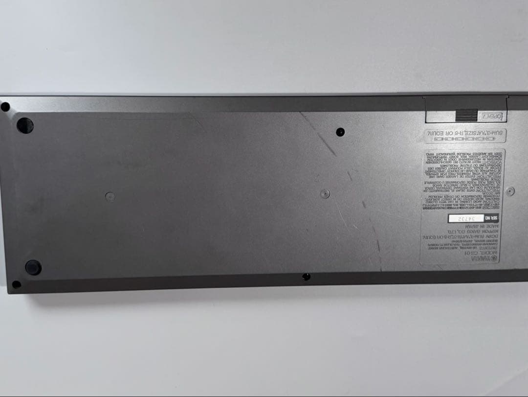 動作品YAMAHA CS01 アナログシンセサイザー￼