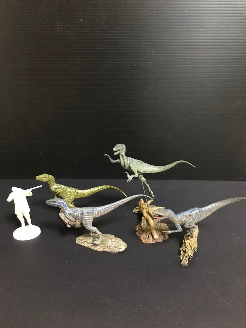 【本心楠改 1/35 ラプトル4姉妹 ver.カエサル】