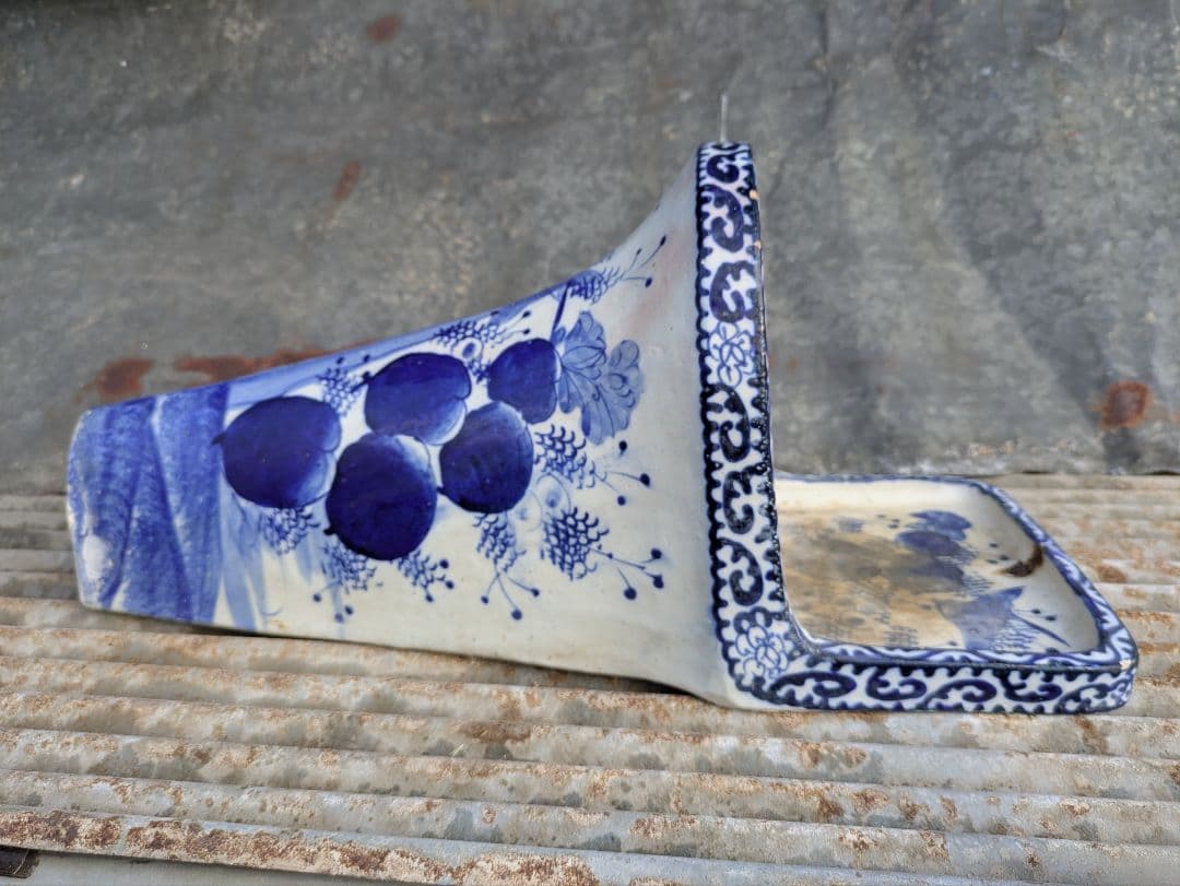 古便器　小便器　セット　青と白の花柄陶器　古道具　アンティーク　伊万里焼