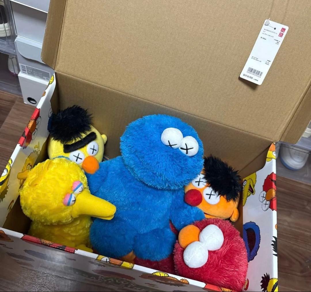 KAWS セサミストリート ぬいぐるみセット