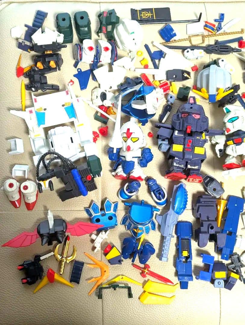 希少　元祖SDガンダム　スーパーディフォルメガンダムワールド＆ガンダムメダル