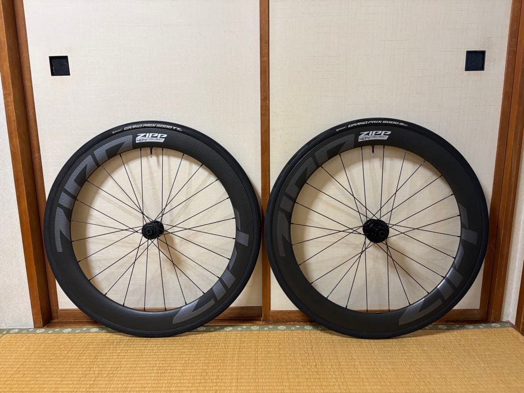 ZIPP 404 Firecrest タイヤ付き　中古　美品