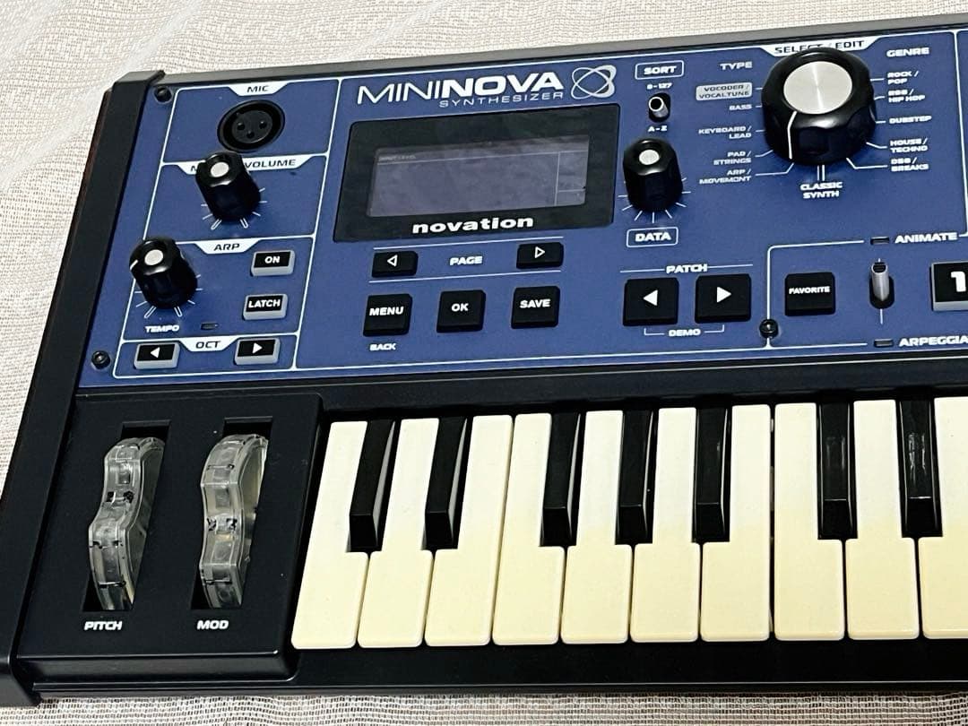 Novation MININOVA　シンセサイザー