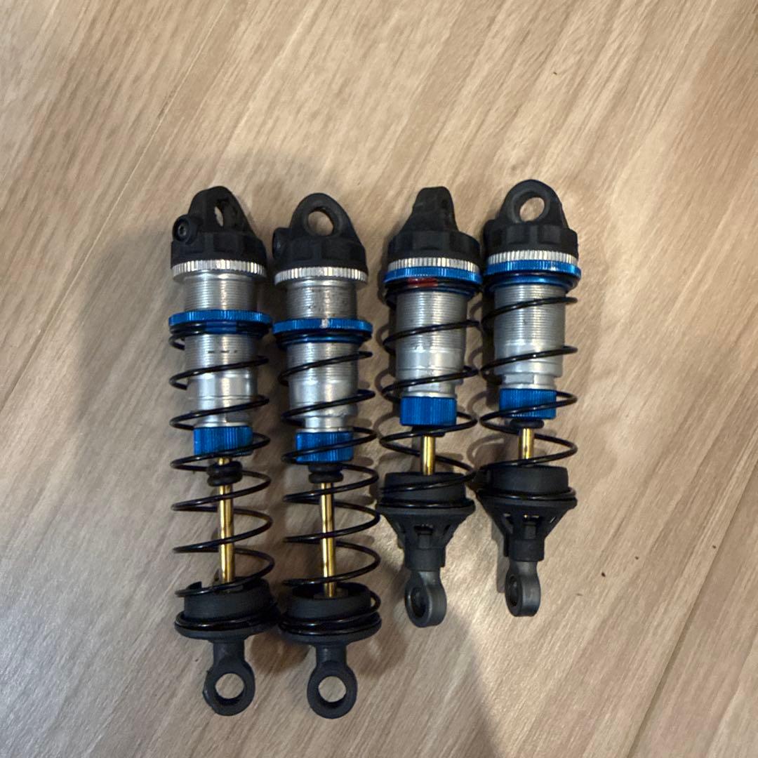 アソシ　Associated ショック4個セット b74.1 12ミリ