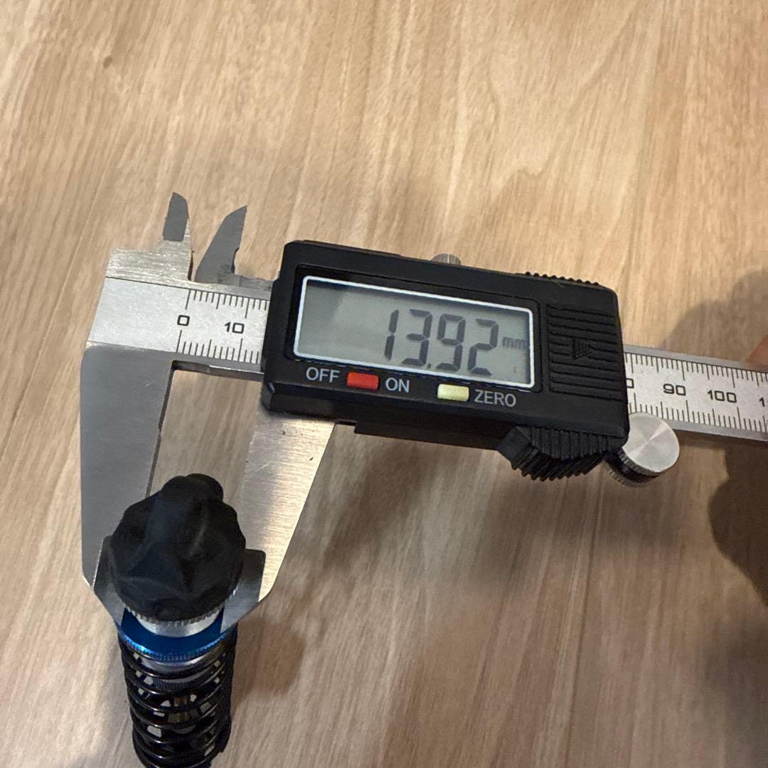 アソシ　Associated ショック4個セット b74.1 12ミリ