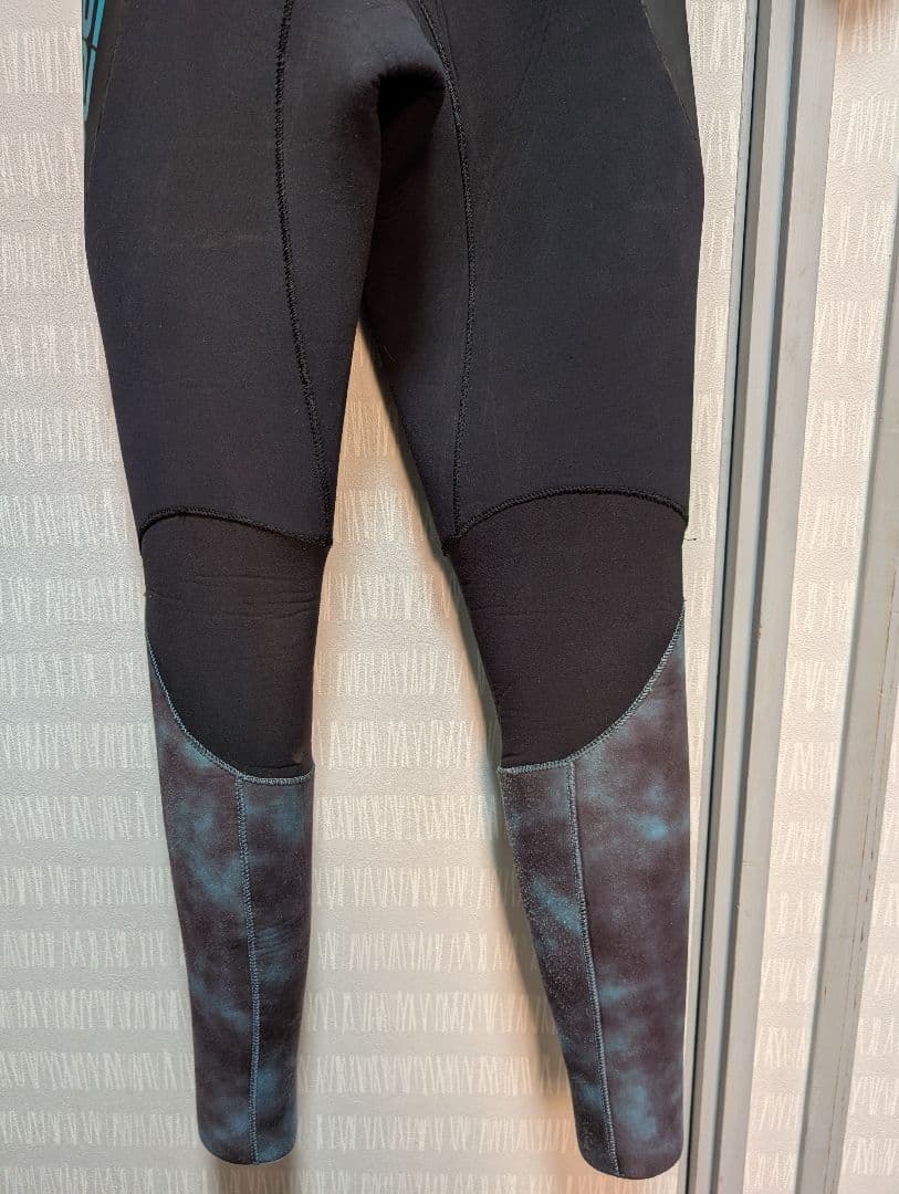 WEST セミドライウェットスーツ ブラック/ブルー　MLサイズ