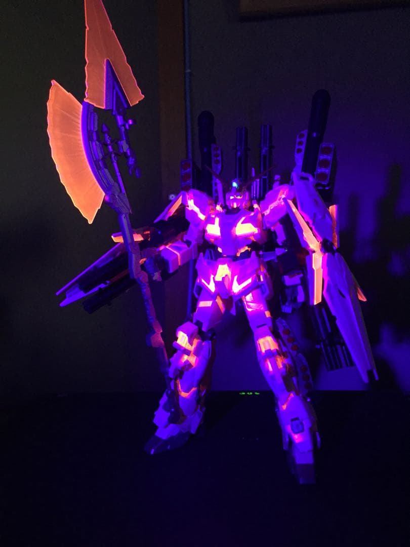【塗装済み完成品】HGフルアーマーユニコーンガンダム(パール+蛍光塗装)