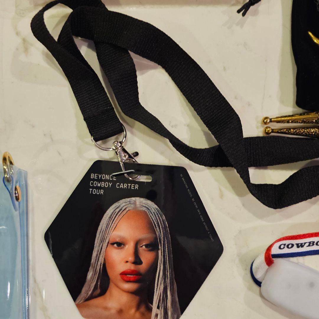 ビヨンセ COWBOY CARTER ツアーグッズ＋未使用Tシャツ3枚