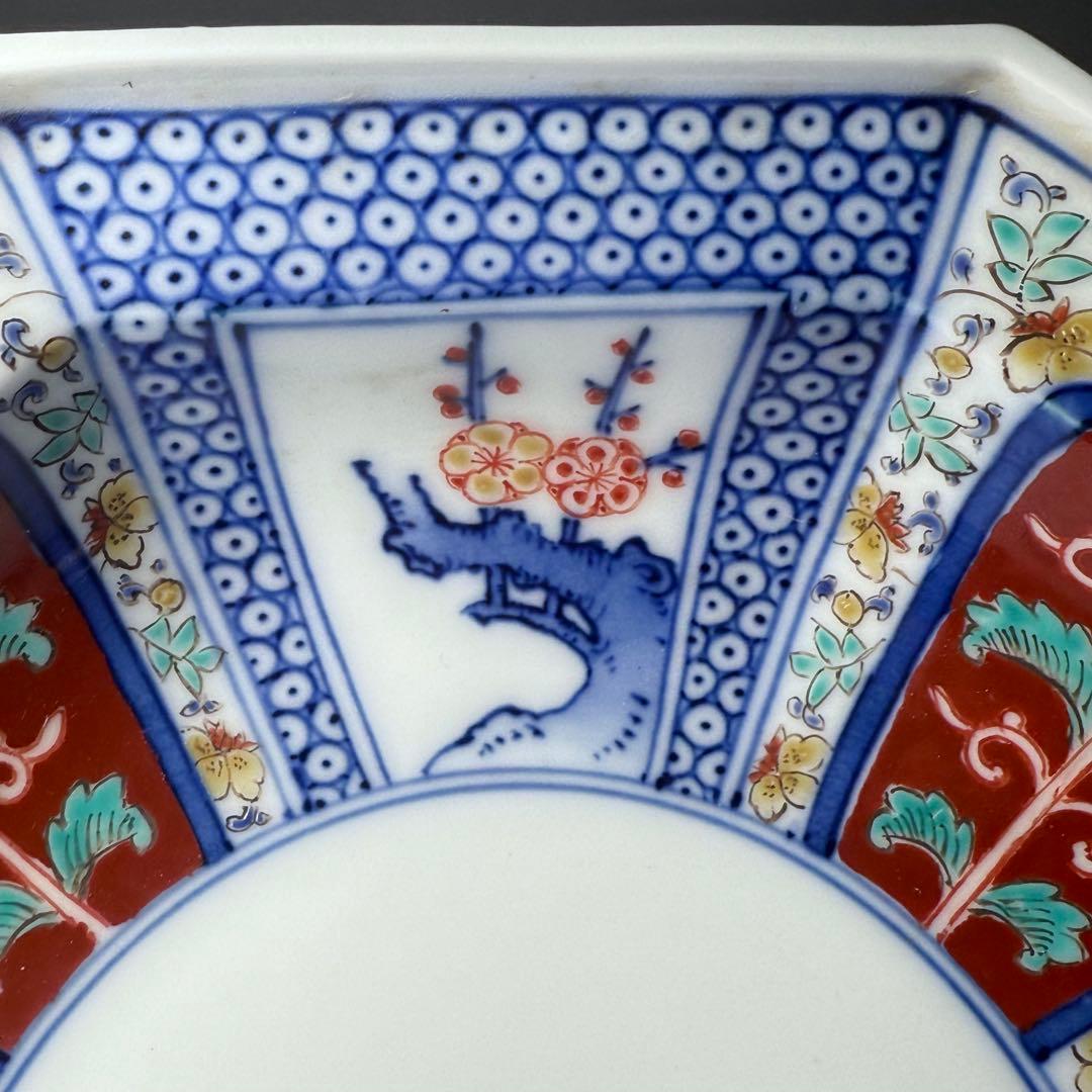 十二代　酒井田柿右衛門　菓子鉢　八角浅小　染錦松竹梅地紋　共箱　定価55万円