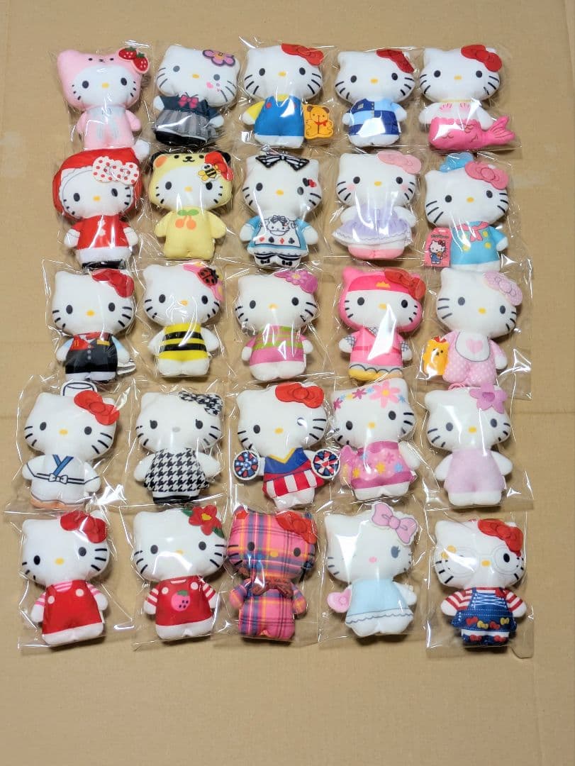 ハローキティ 50周年 マック ハッピーセット 50種コンプセット