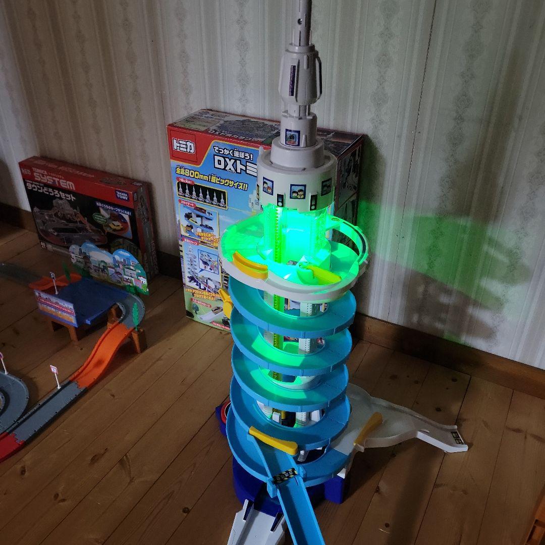 トミカシステム タウン道路セットと3wayオート山道道路セットとDXトミカタワー