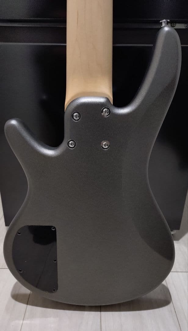 エレキベース　6弦ベース　Ibanez　GSR186-TUM