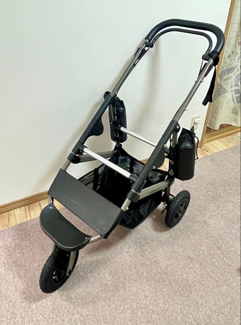 AIRBUGGY プレミア　ウォームグレイ色フレーム　プラス付属品