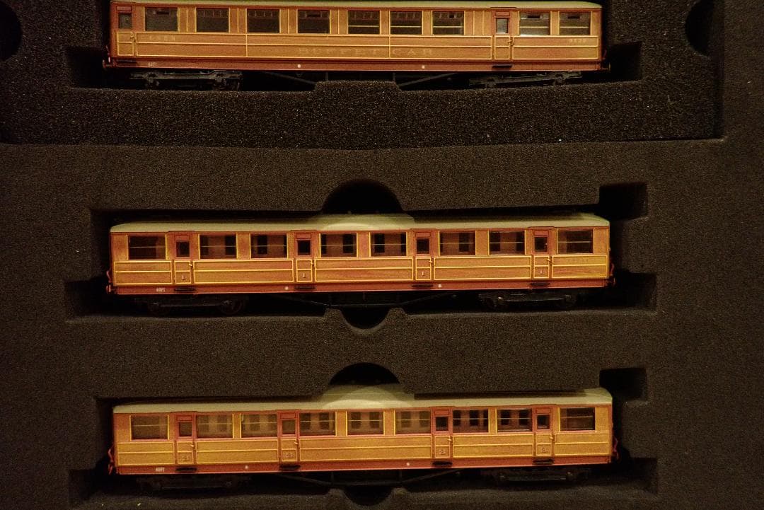 ジ*ア様 Nゲージ鉄道模型 イギリスのDAPOL Gresley Teak 各車