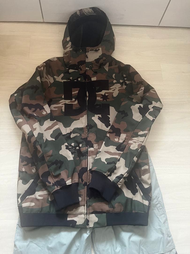 DC 迷彩 スノーボードウェア 上下セット　L スキー　スノボ