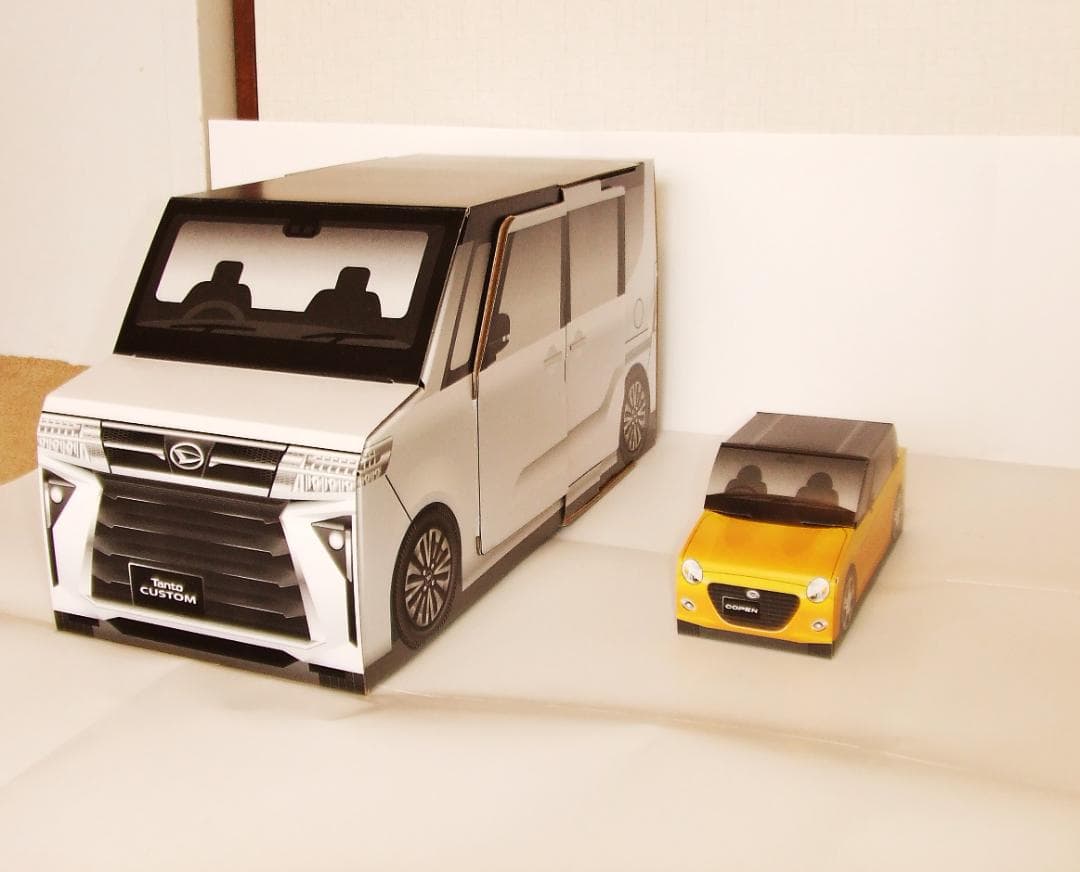 ダイハツ　タント　 大初夢フェア 　クルマ型BOX　クルマ模型空箱（タントのみ）